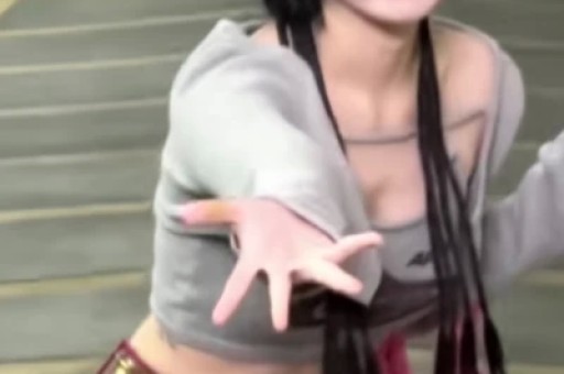 大批明星集体翻车董宇辉遭遇网友：这一次狼真的来了