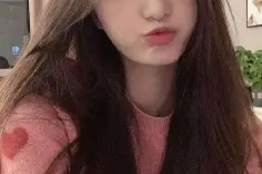 网红司晓迪直播骂白鹿“素颜普通、媚男看不起人”！评论区翻车连闺蜜都拆台蹭热度翻车最快的一次
